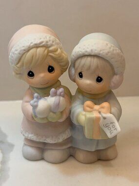Precious Moments Sugar Town 1995 "Tammy & Debbie Bearing Gifts" Figurine 531812